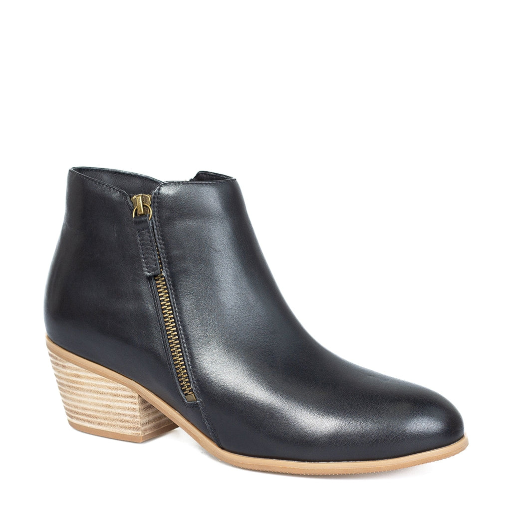 LEISURES ANKLE BOOTS REESE Black