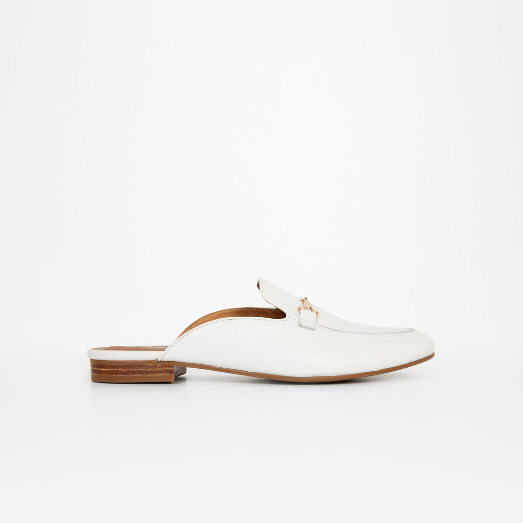 LEISURES BACKLESS MULES ROXANNE