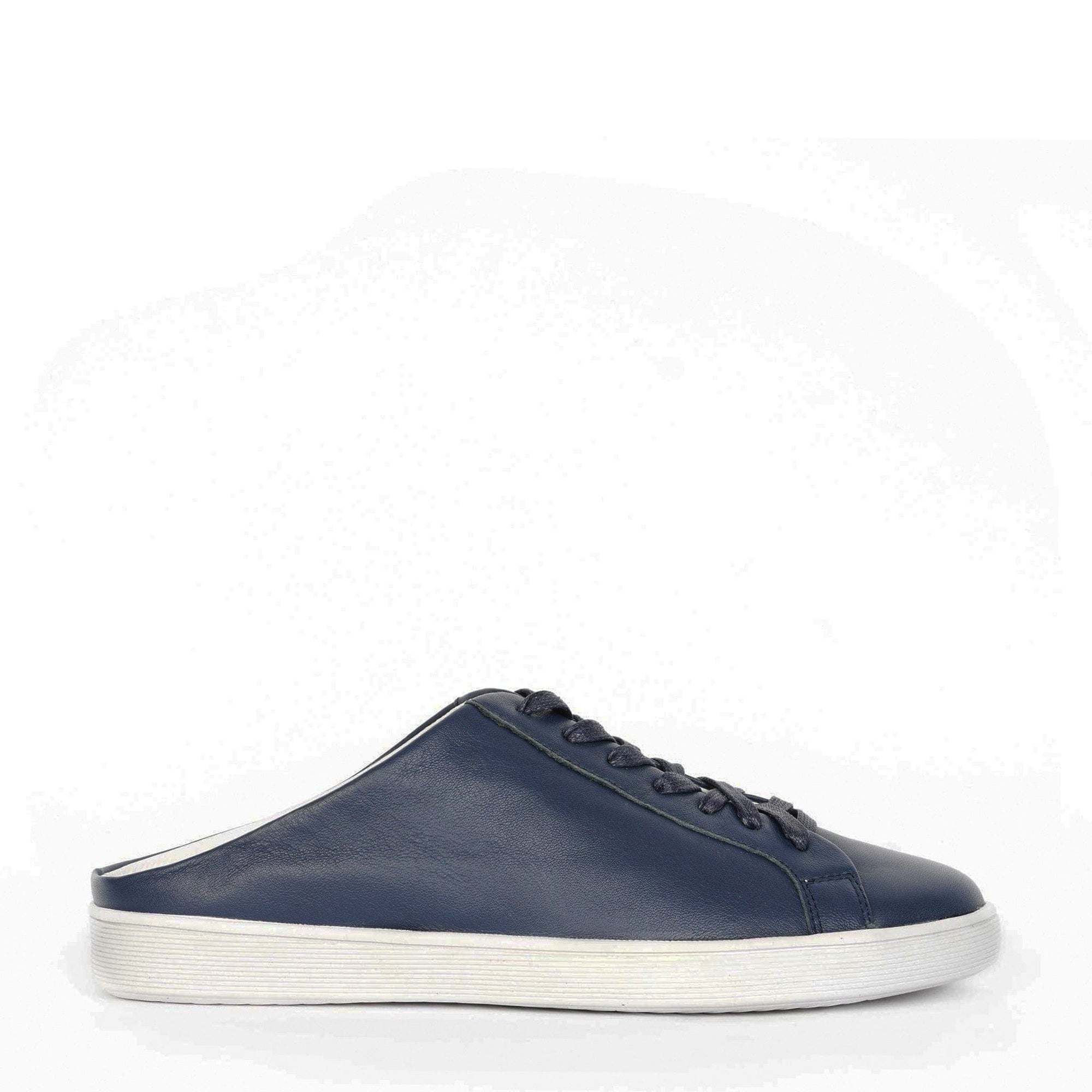 LEISURES LACE UPS RHYS