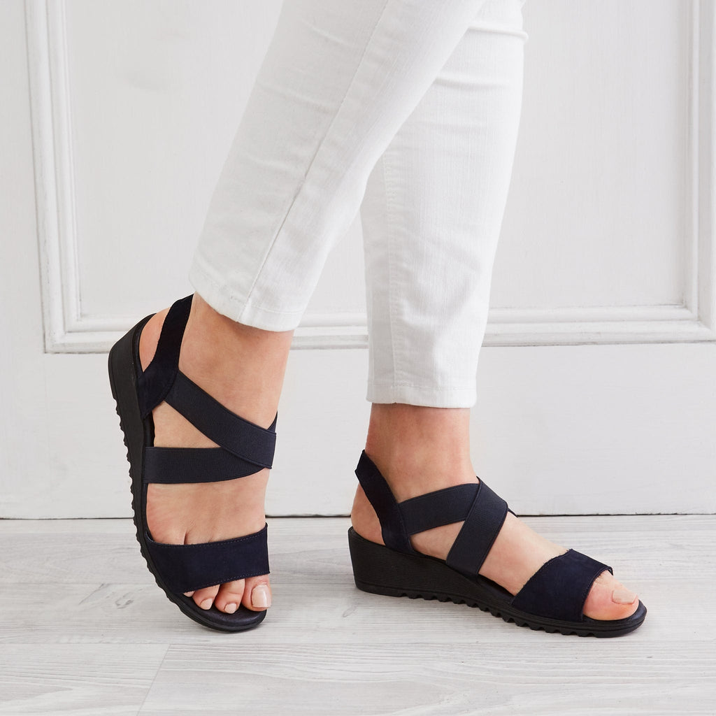 LEISURES LOW WEDGES HENRY Black Nubuck