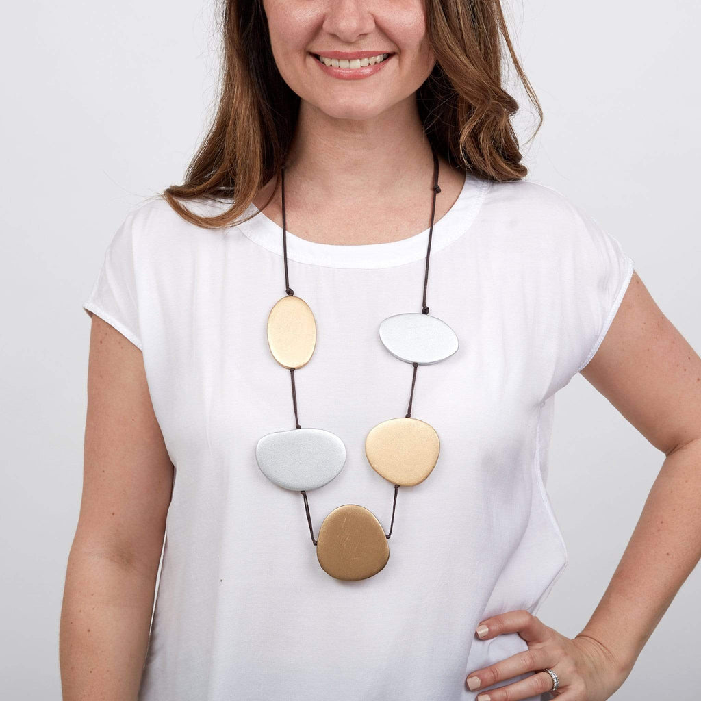 LEISURES NECKLACES CATON