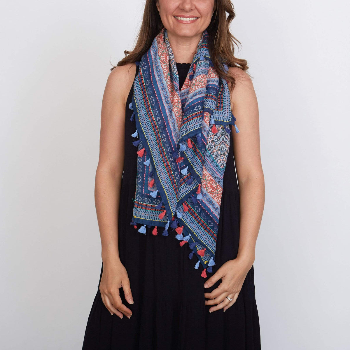 LEISURES SCARVES CATEN
