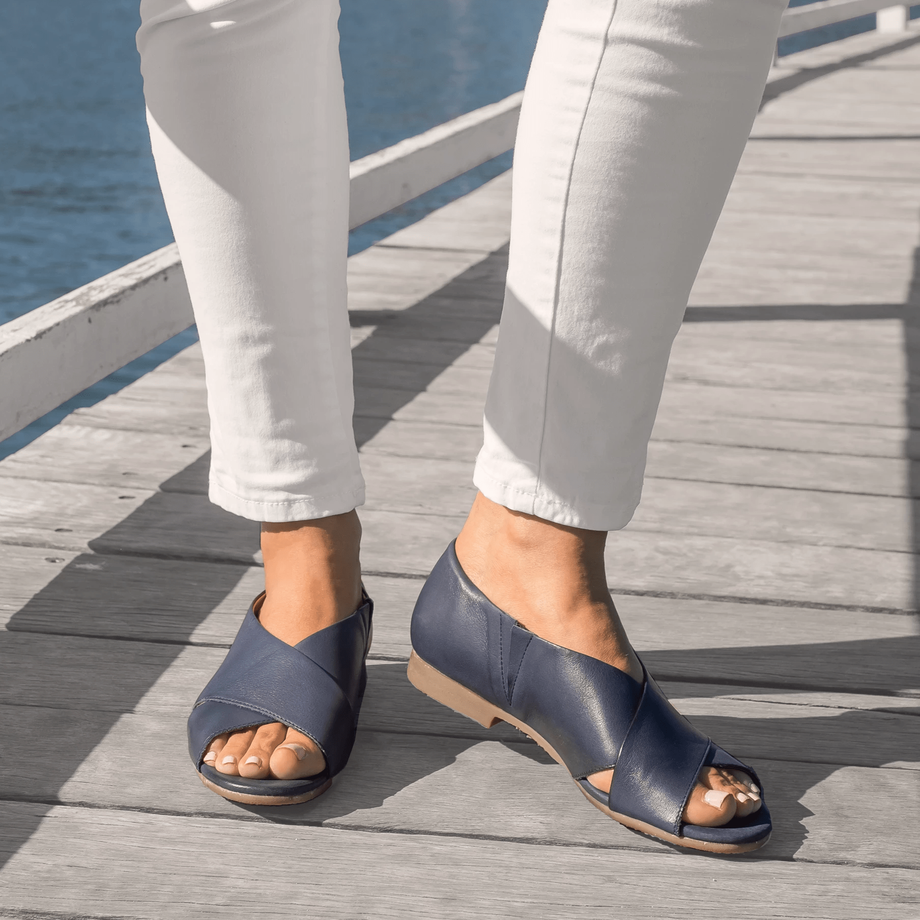 LOMBARDO FLAT SANDALS LIBRA