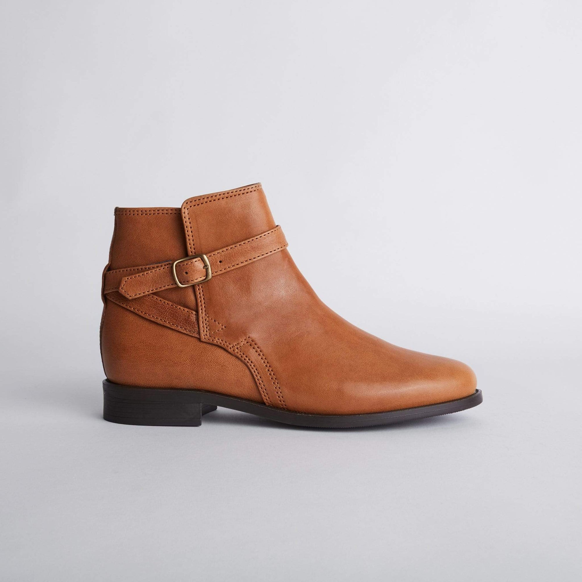 LOMBARDO LOW HEELED ANKLE BOOTS LAUDA